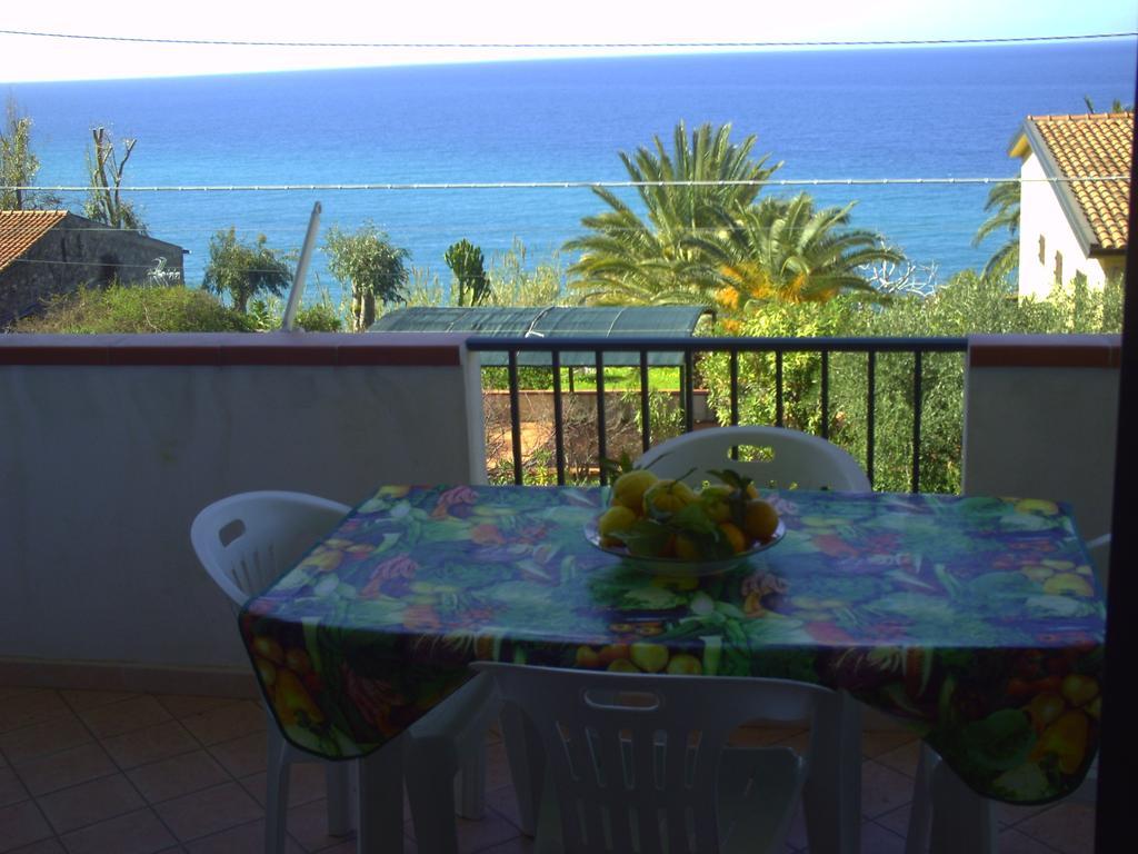 Casamareblu Villa Parghelia Room photo